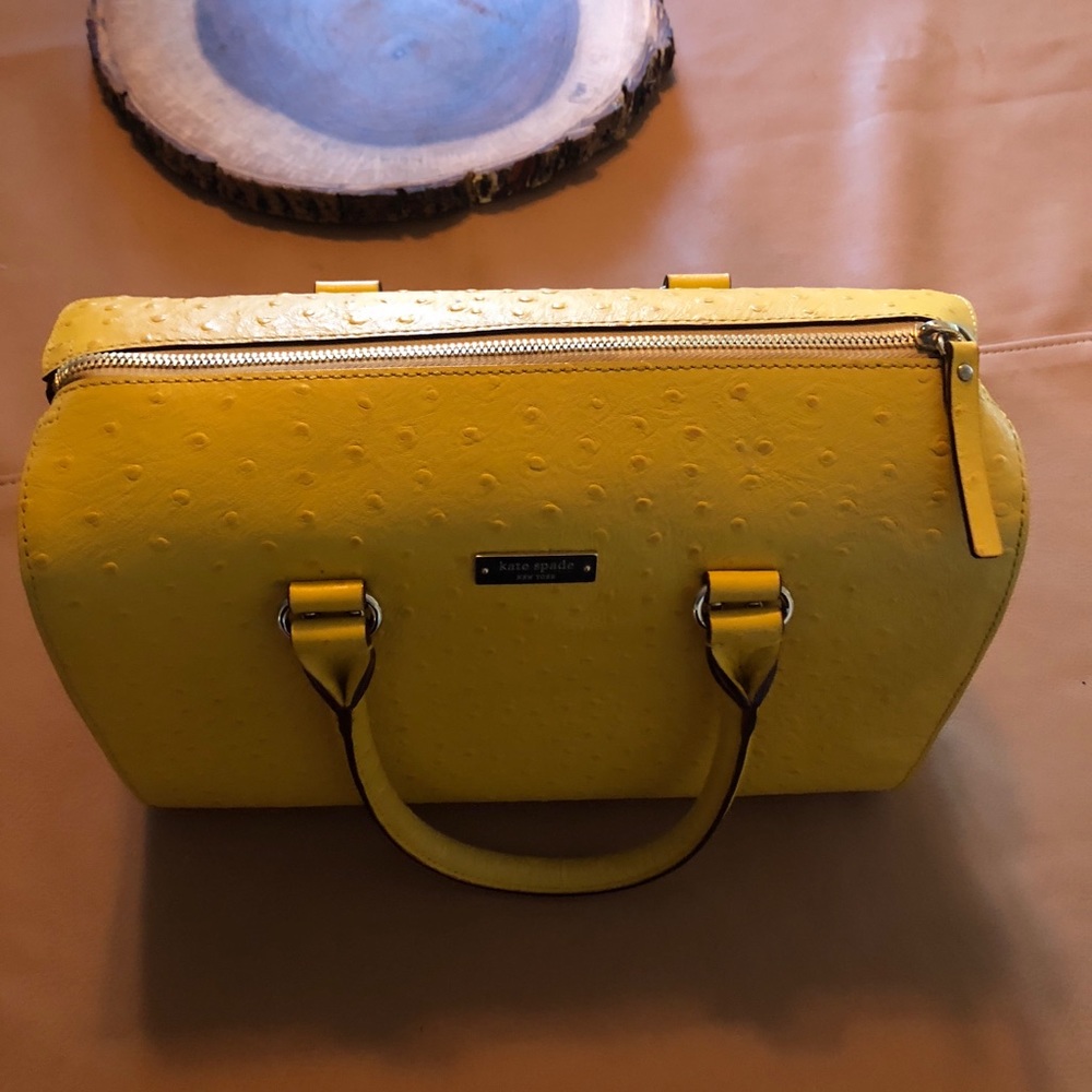 Kate Spade canary yellow embossed bag - Picture 2 of 4